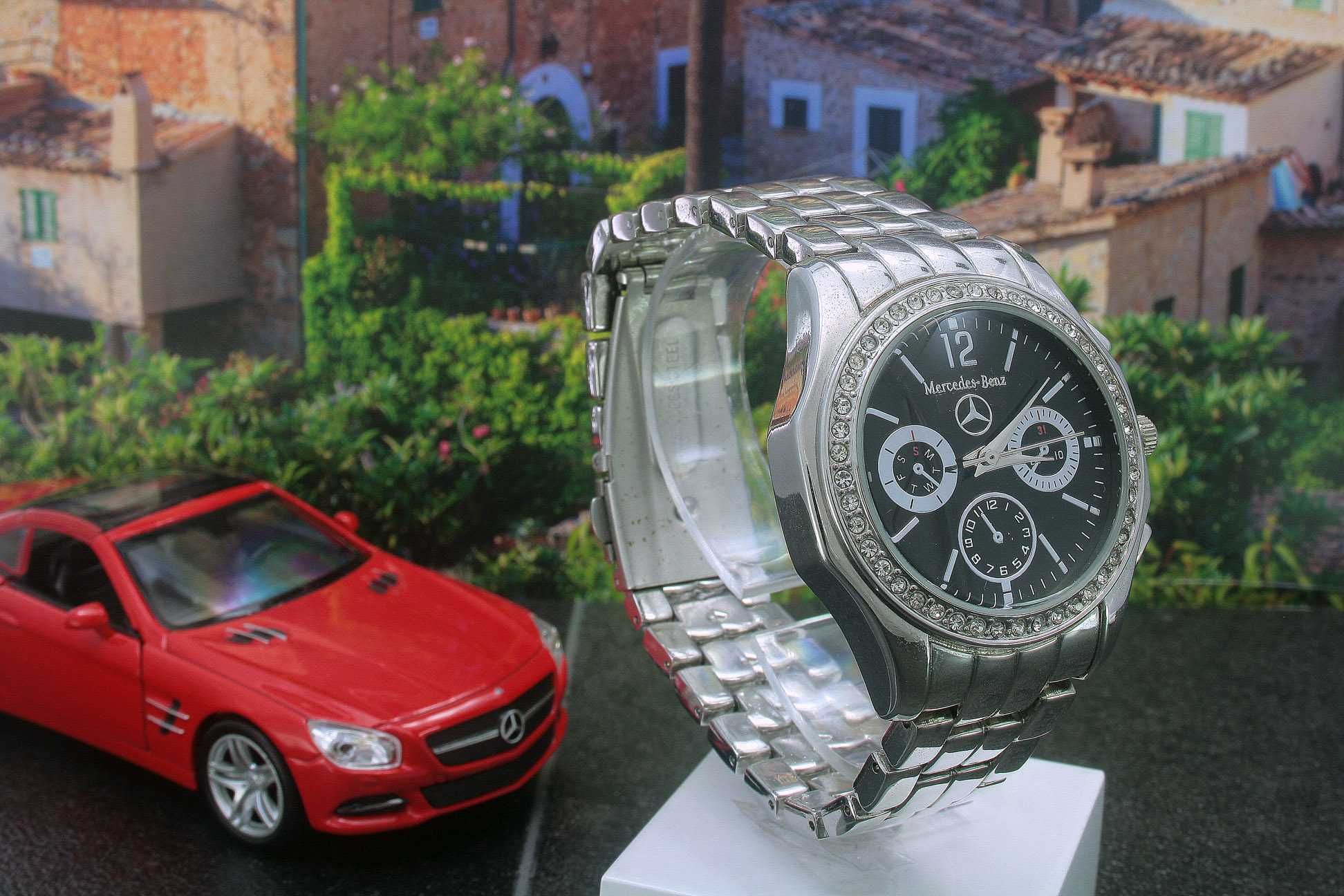 Часовници с логото на AUDI, BMW, Mercedes Benz