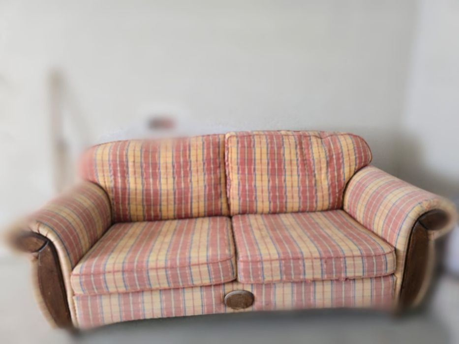 Vând canapea confortabilă