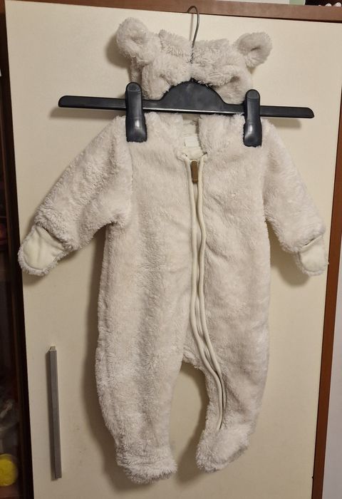 Combinezon baietel h&m 0-3luni
