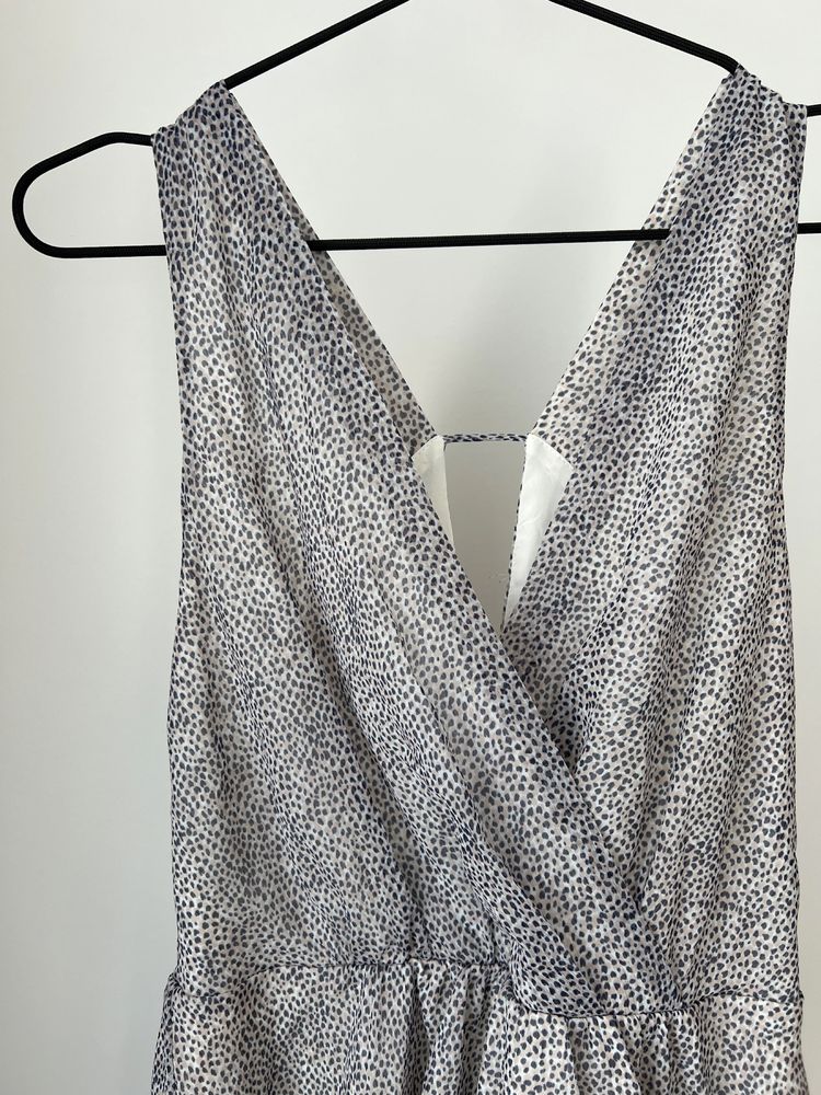 BCBG Ефирна миди рокля