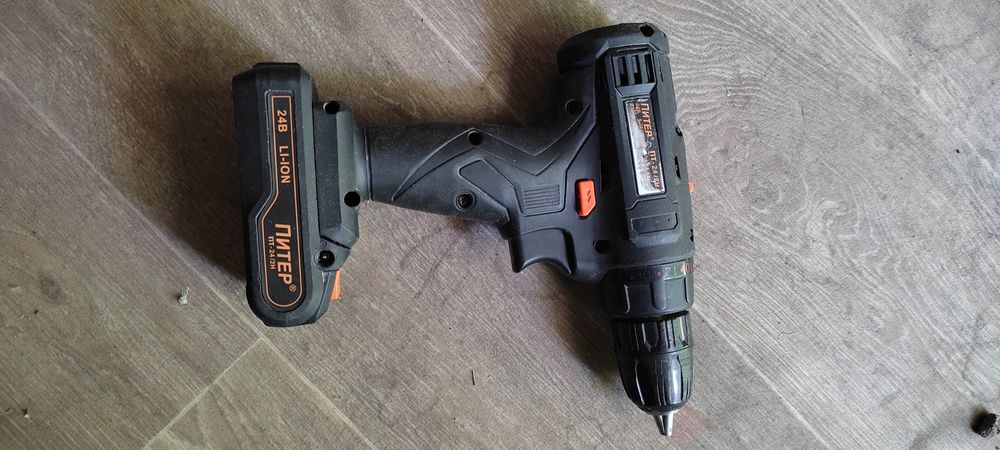 Шуруповёрт Питер 24 в