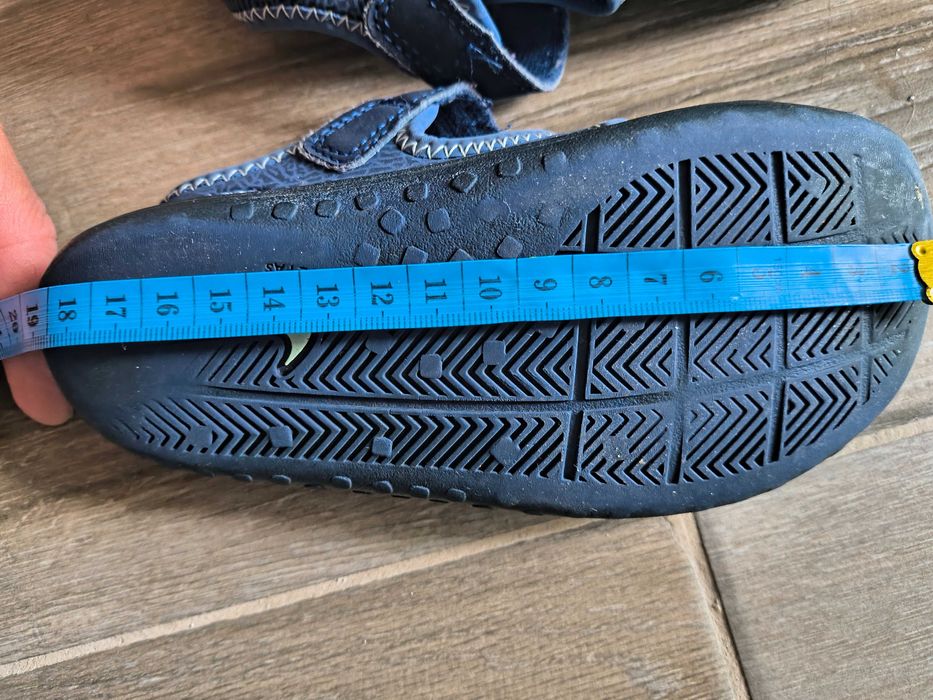 Sandale Nike băieți  28 marimea