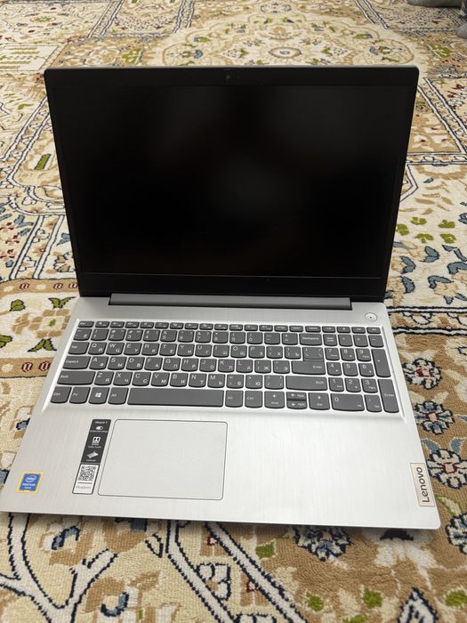 Ноутбук lenova почти новая!