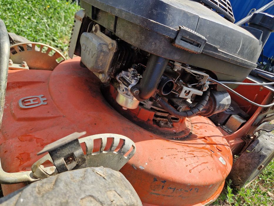 Masina de Tuns gazon Husqvarna Fj180v