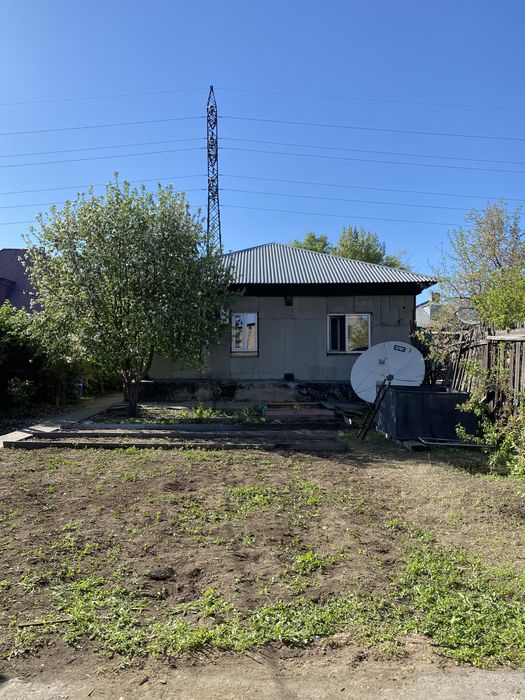 Продам дом район стадиона Спартак