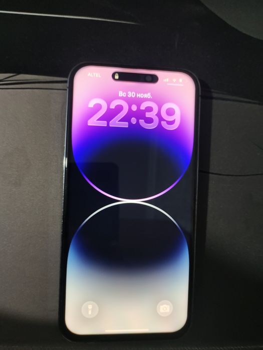 Продаю или обменяю айфон 14 про макс