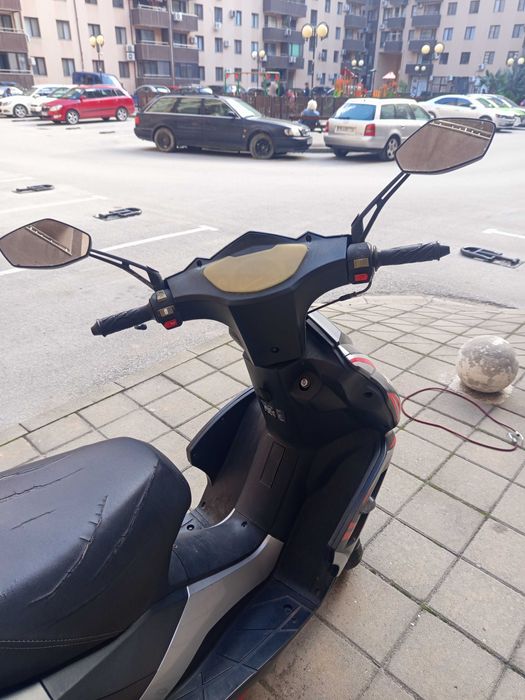 Продавам Скутер Сунсто