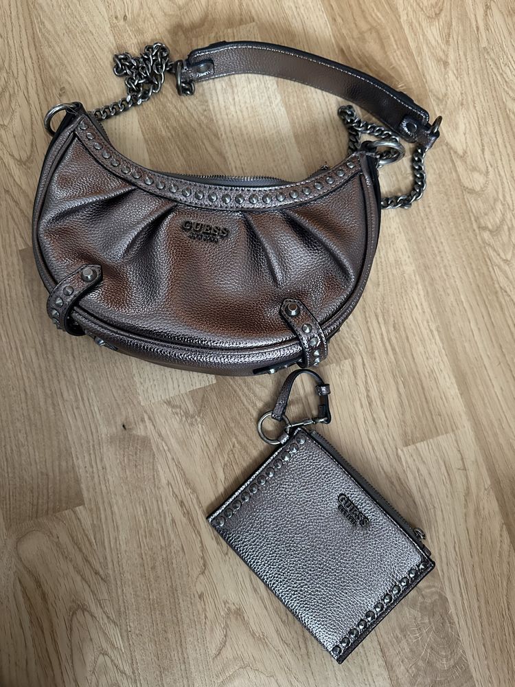 Оригинална чанта Guess с портмоне