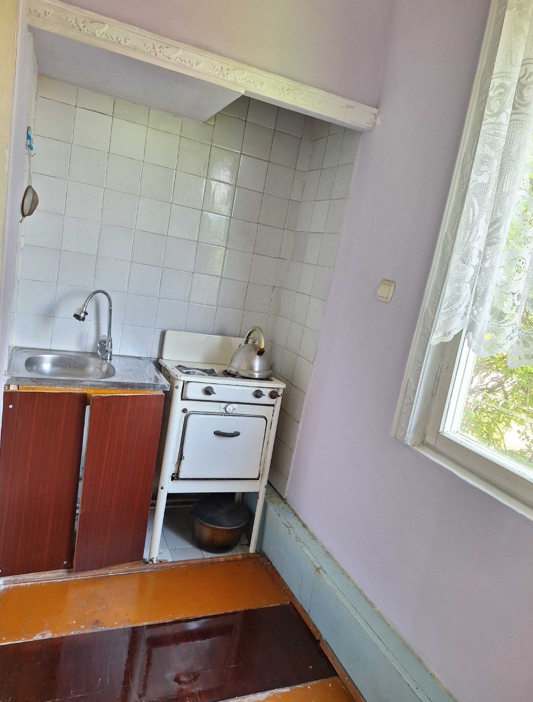 Продаётся 1в2/2/4 на м-в Феруза. Срочно