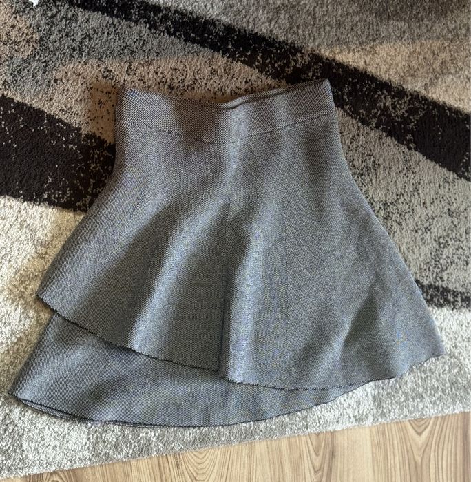 Чисто нова зимна пола Zara