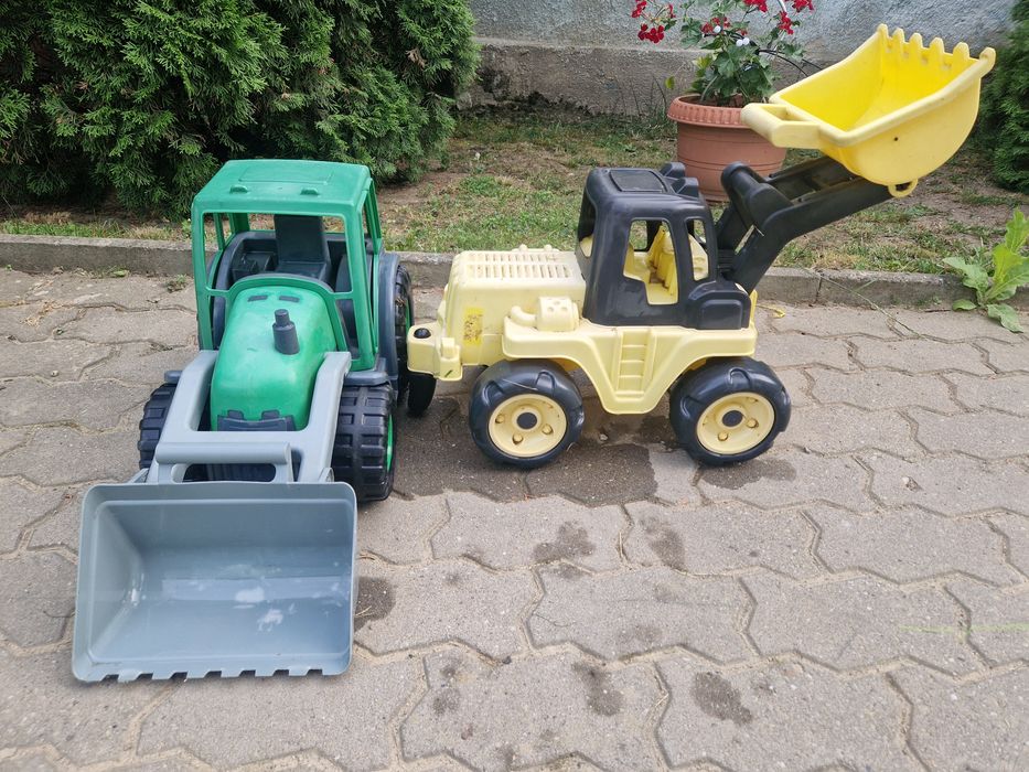 Tractoare de jucărie cu cupă,  mari