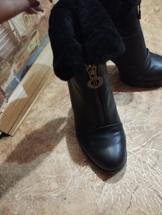 Продам сапожки зима-осень 38 р