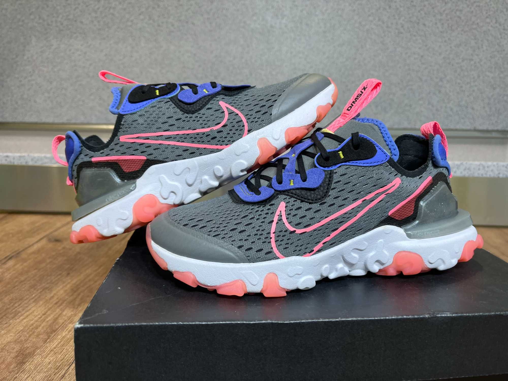 ОРИГИНАЛНИ *** Nike React Vision Smoke Grey/Sunset Pulse/Black