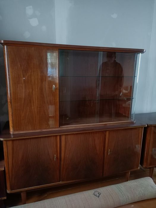 Продам немецкий Серванты