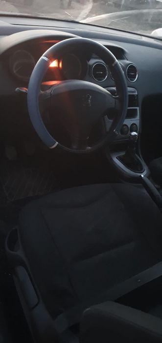 Dezmembrez Peugeot 308 1.6 hdi