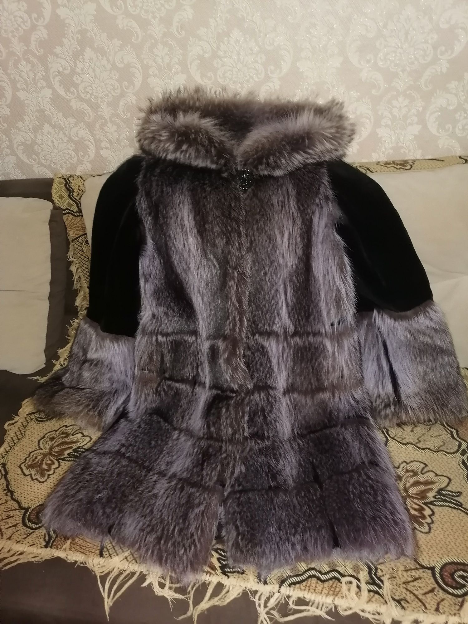 Продам красивую шубу 40.000