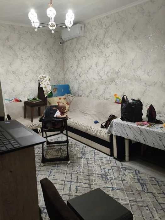Срочно продается 3х комнатная квартира 48 квм 2*3/5/5 в Яшнабад 60000$