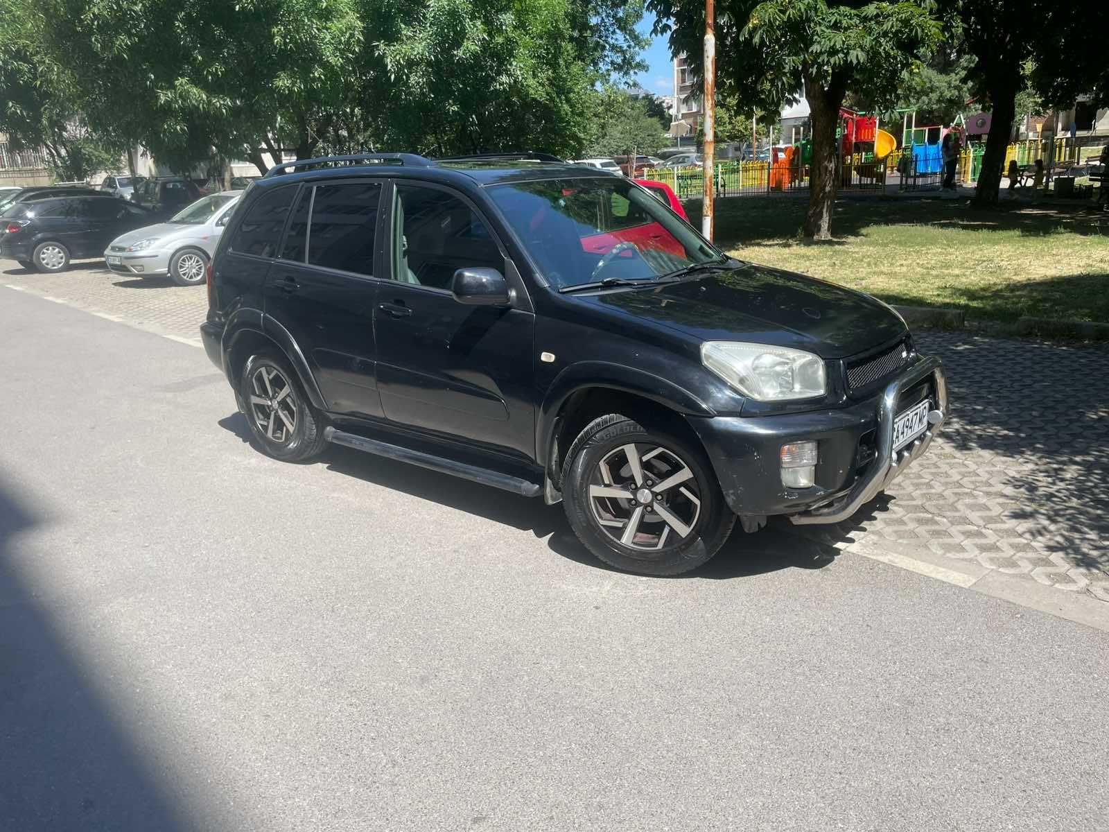 Продавам РАФ4 2002 бензин