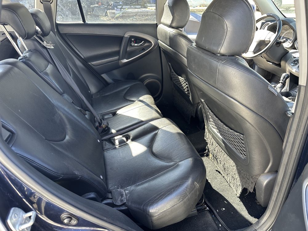 Toyota Rav4 2.2dcat 177 кс НА ЧАСТИ!