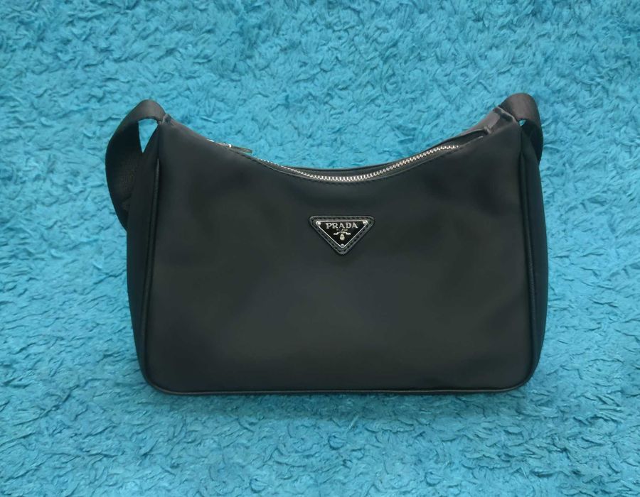 Geanta/Poseta Prada Re-Edition Black