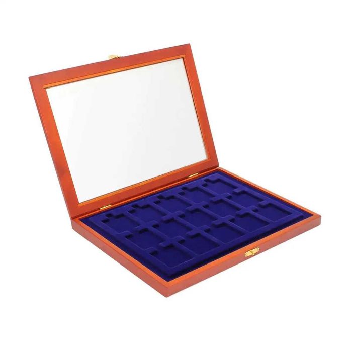 Луксозна дървена витрина SAFE за монети с различни отвори на монетите!