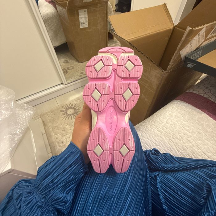 New balance 9060 ASOS pink