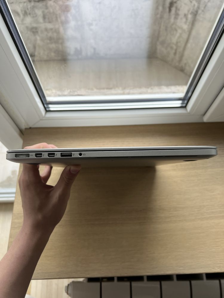 MacBook Pro mid 2015 15 inch i7 16/256