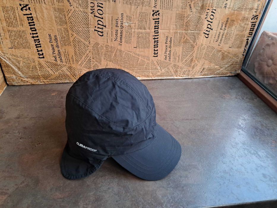 мъжка шапка с козирка Adidas,зимна жокейка адидас,