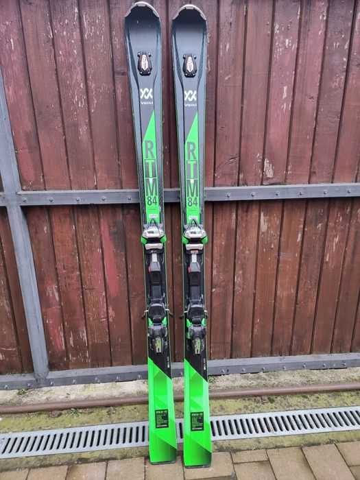 Schii 172 cm Volkl RTM 84 tip rocker