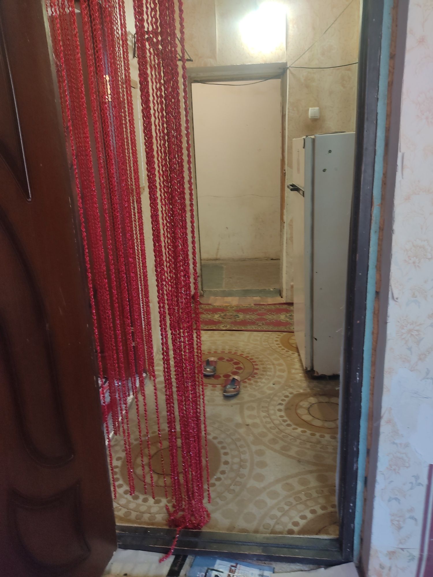 CHirchiq shahar 9mkr 2xonali kvartira sotiladi