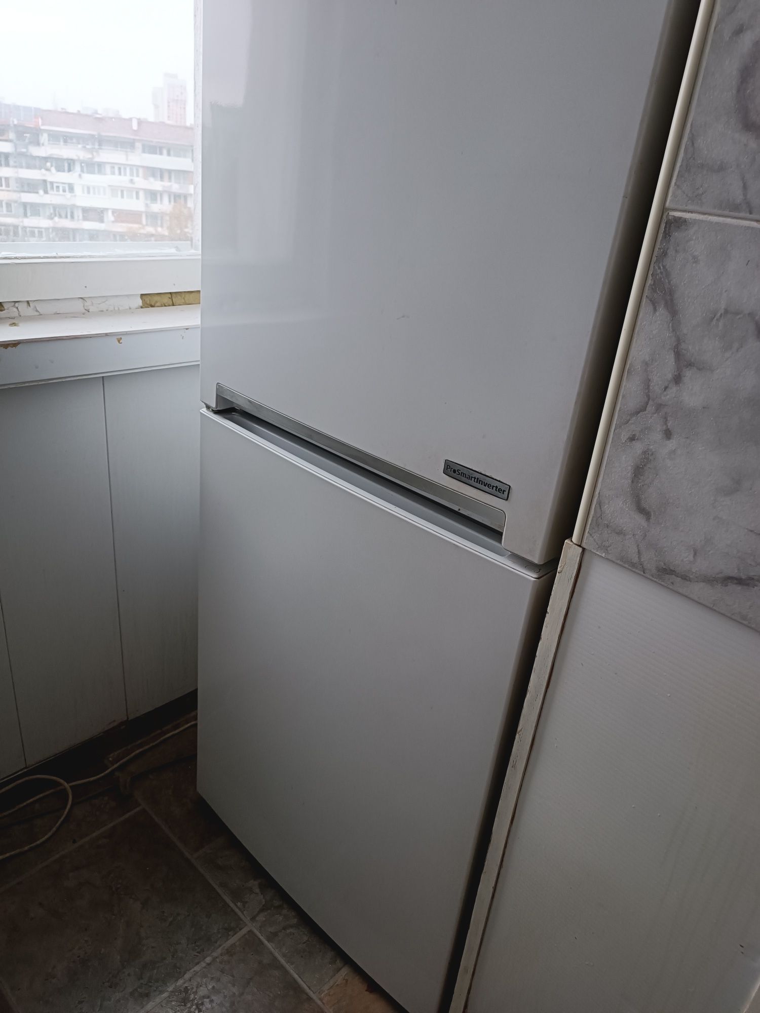 Продавам Хладилник с фризер Beko Neo frost