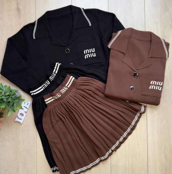 Дамски сет от гинно плетиво