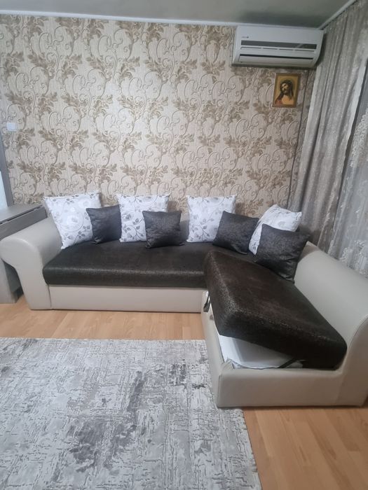 Colțar extensibil cu spațiu de depozitare