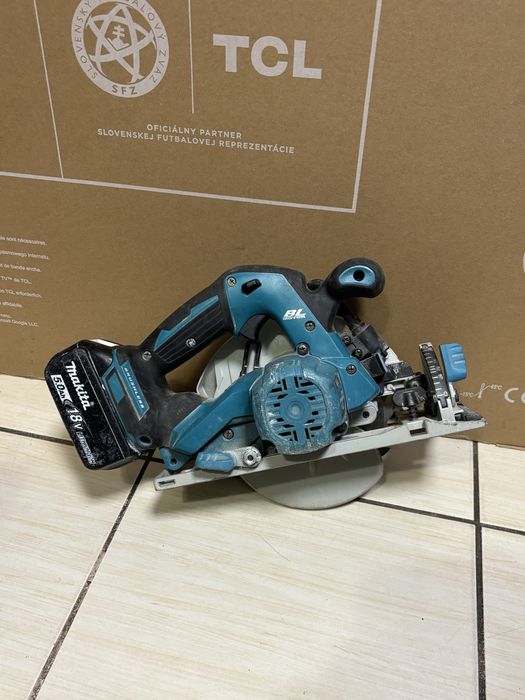 MDM vinde: Fierastrau circular manual Makita+Acumulator DHS680.