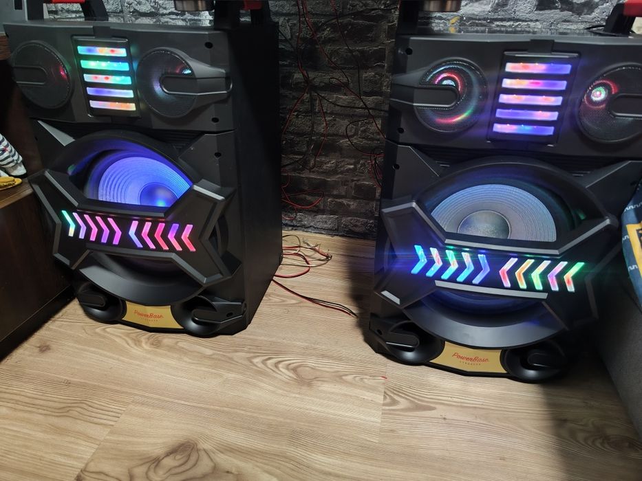 Vand boxe stare impecabila