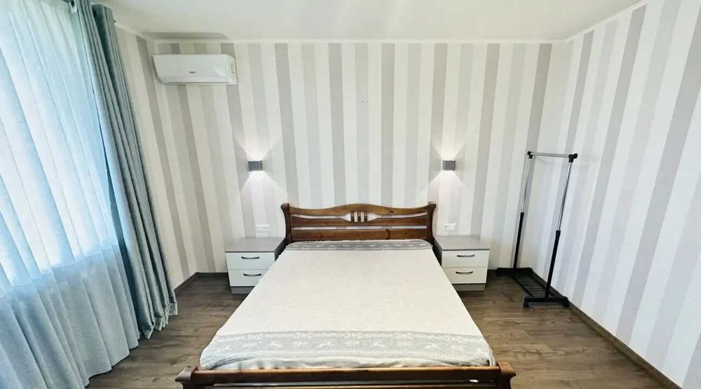 Дава се под наем Тристаен апартамент в София, Зона Б-18 - 100 кв.м за 637.5 € - Снимка #2