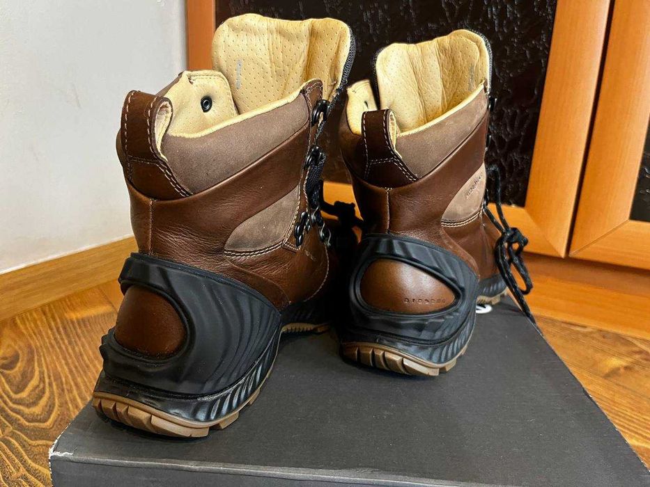 Водоустойчиви топли боти ECCO 40 р