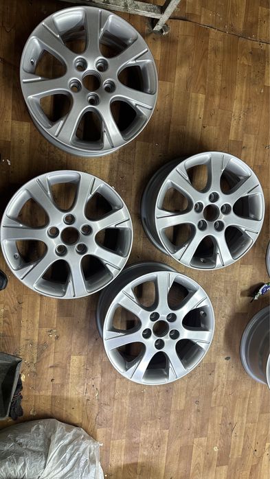 Диски тойота камри R 16