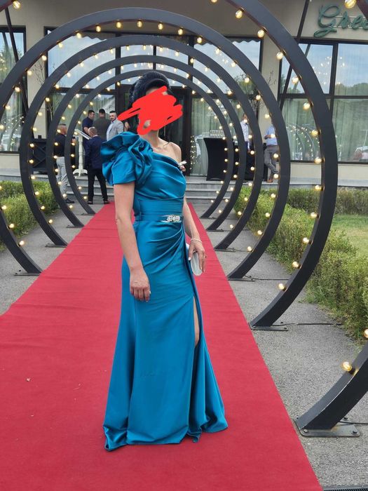 Rochie lungă de seară.