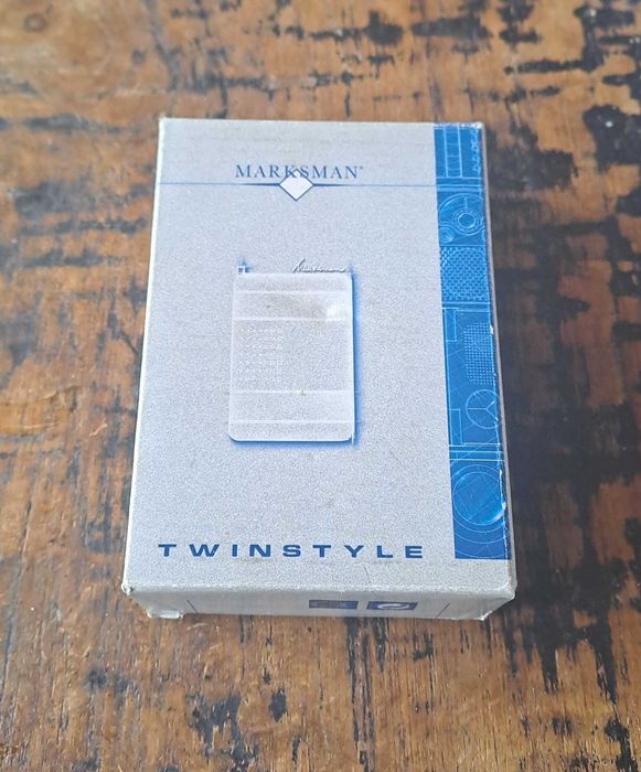 радио транзистор FM/AM Марксман Marksman сребърно с антена