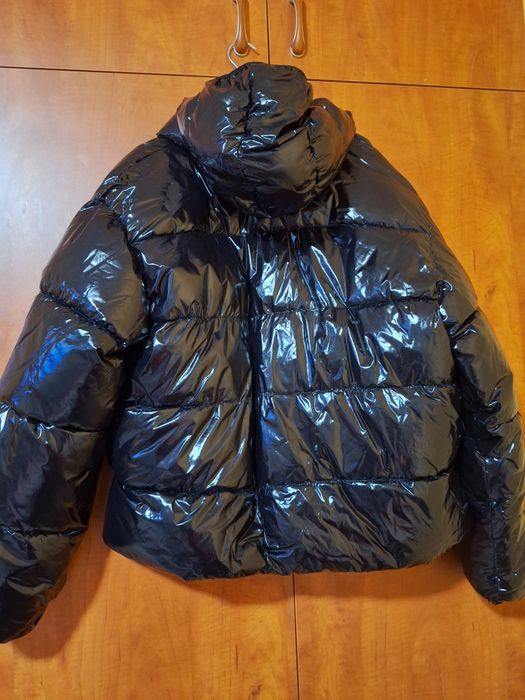 Черно зимно яке-Bershka