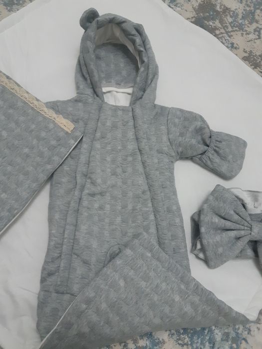 Продам конверт с комбезом за 15000 тг