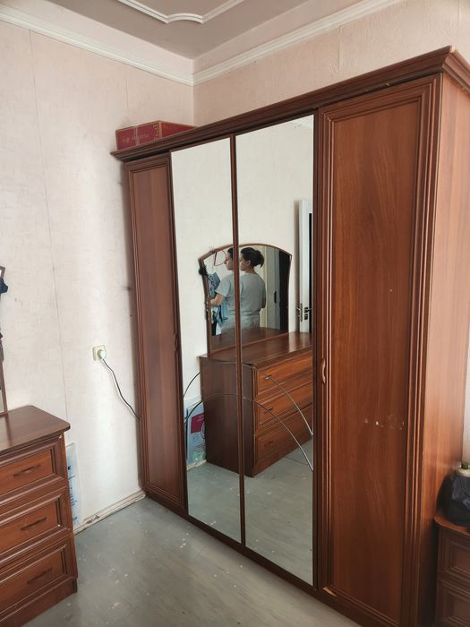 Мебель. Б.У.  спальня состояние среднее