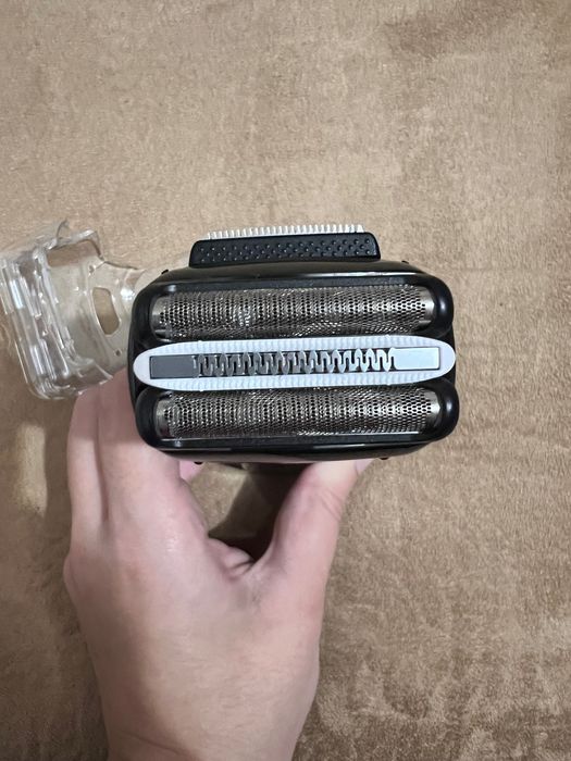 ЧИСТО НОВА Самобръсначка Braun Series 3