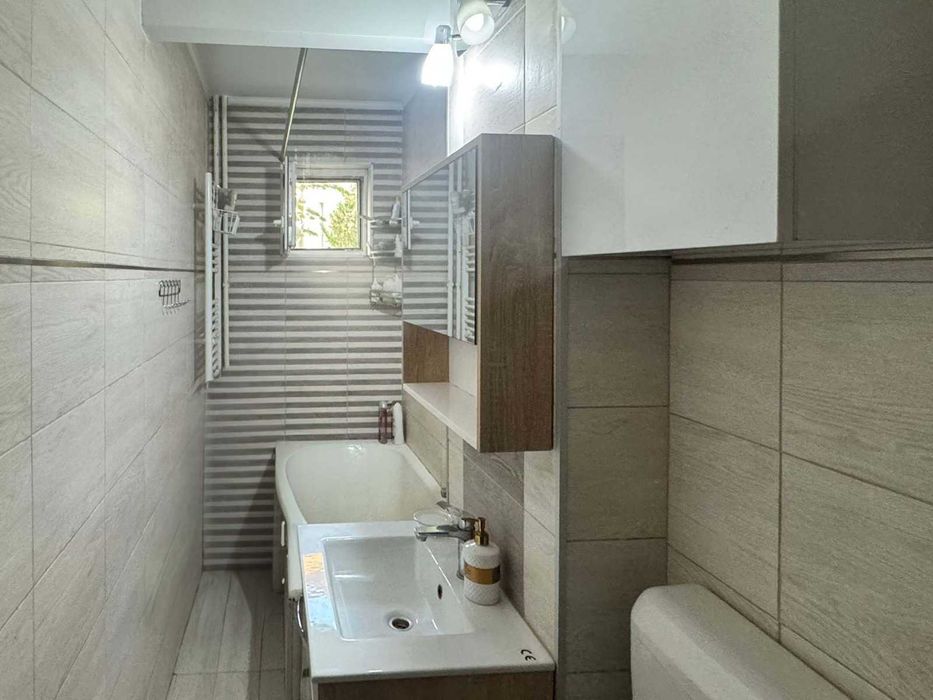 De vanzare apartament cu 3 camere