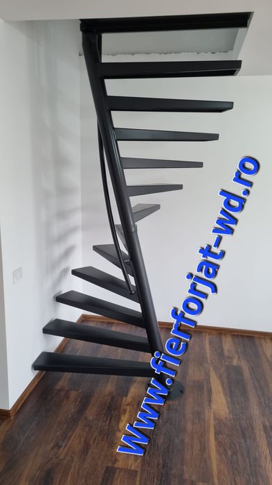 Scara pentru mansarda in spirala cu axul central inclinat