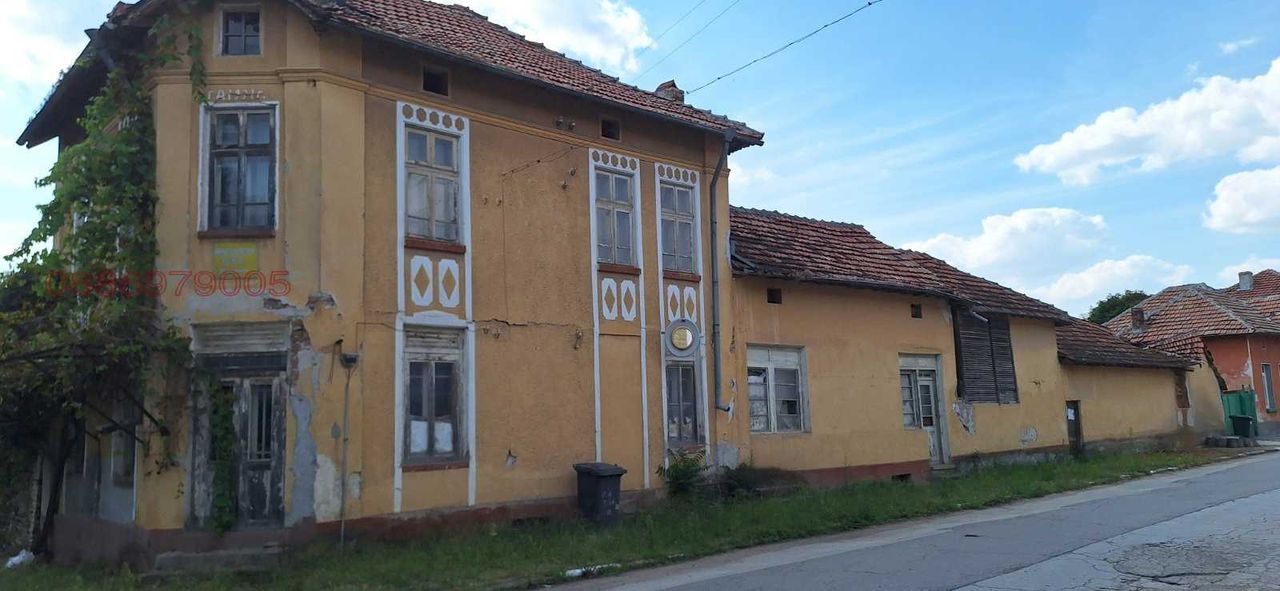 Продава се Къща в с. Беглеж, Област Плевен - 200 кв.м за 64 €/кв.м - Снимка #4
