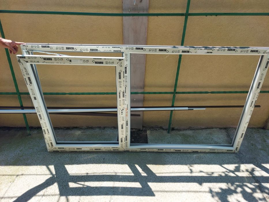 Geam termopan rehau