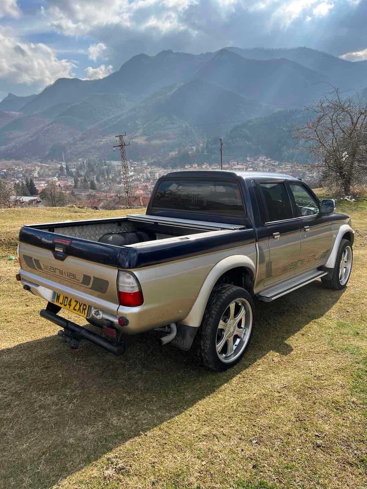 Mitsubishi L200 2.5D – 4x4, 2004г, добро състояние