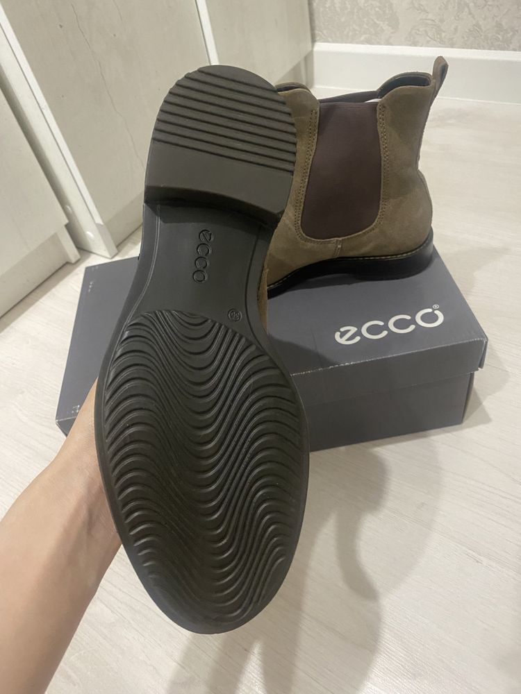 Продам новые сапоги, челси, ботинки от Ecco.